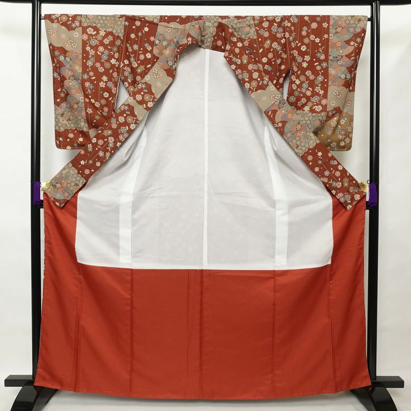 付け下げ 美品 しつけ糸付き 正絹 古典柄 袷仕立て 身丈164cm 裄丈66.5cm 金彩 フォーマル 着物 茶_画像3