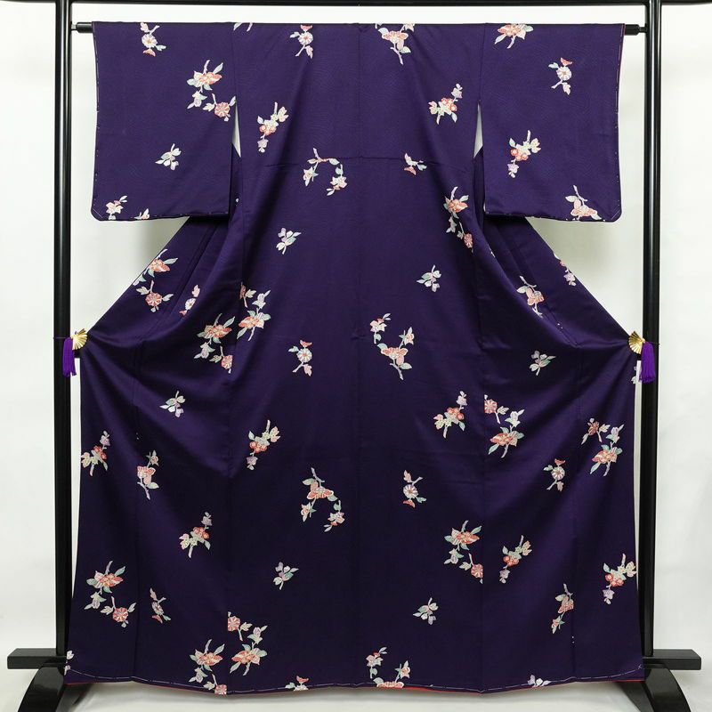 小紋 しつけ糸付き 正絹 花柄 袷仕立て 身丈164cm 裄丈64cm 金彩 着物 紫・藤色_画像1