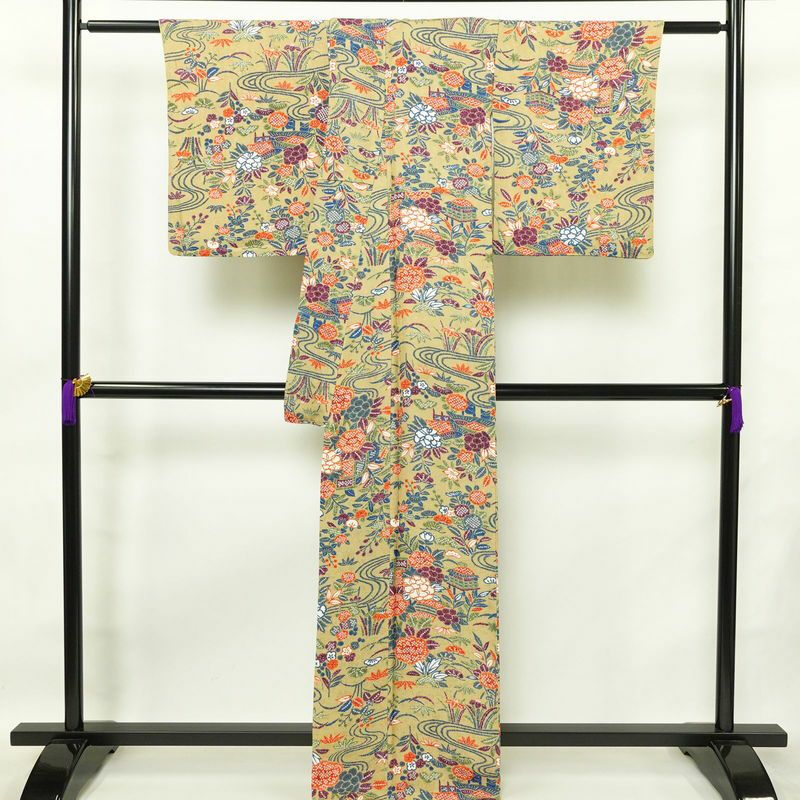 小紋 総柄 正絹 古典柄 袷仕立て 身丈168cm 裄丈67cm 着物 黄・黄土色_画像2