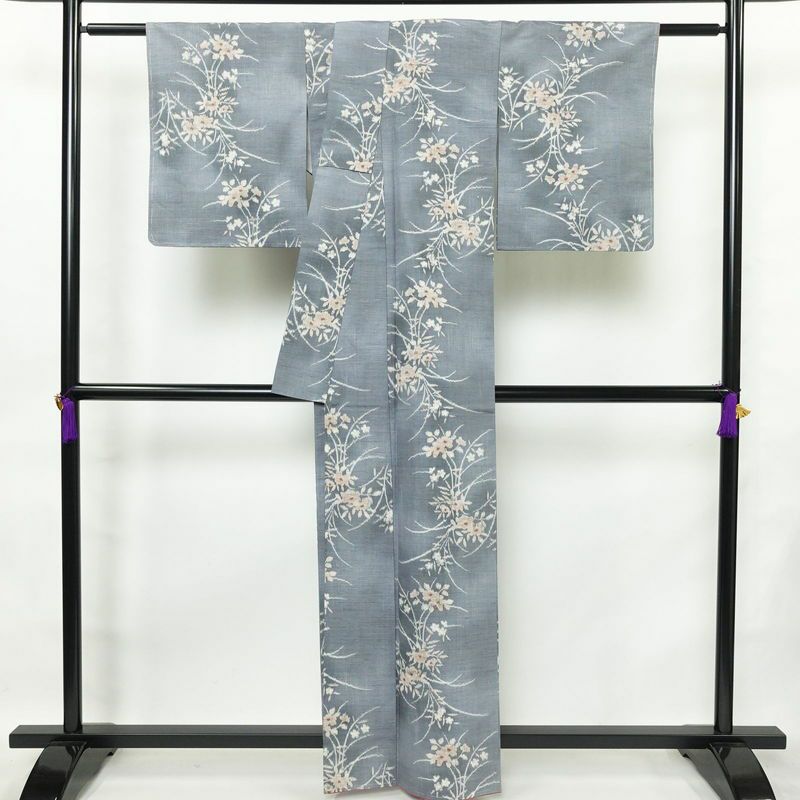 紬 良品 しつけ糸付き 正絹 木の葉・植物柄 袷仕立て 身丈161cm 裄丈65.5cm 着物 青・紺_画像2