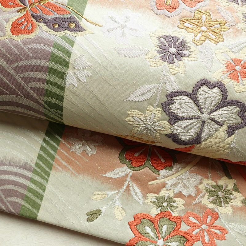 袋帯 六通柄 振袖用 正絹 古典柄 金糸 銀糸 桜 蝶 波 帯 多色使い_画像8