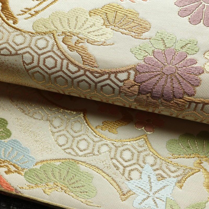 袋帯 六通柄 フォーマル用 正絹 菊 亀甲 古典柄 箔 金糸 クリーム_画像8