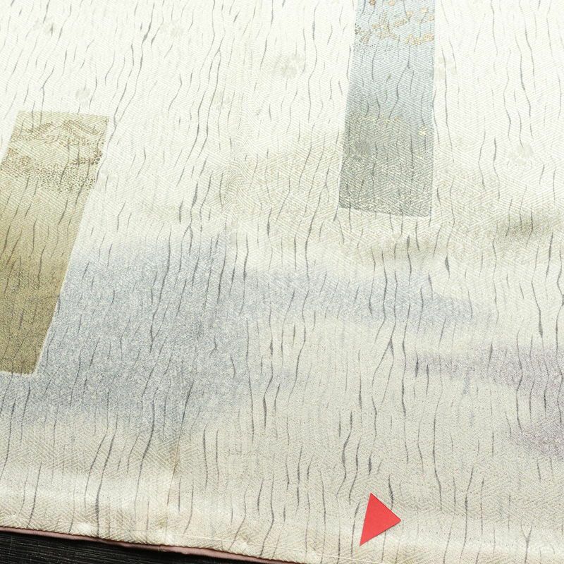 付け下げ しつけ糸付き 絞り 正絹 花柄 袷仕立て 身丈160.5cm 裄丈68.5cm 箔 刺繍 フォーマル 着物 クリーム_画像12