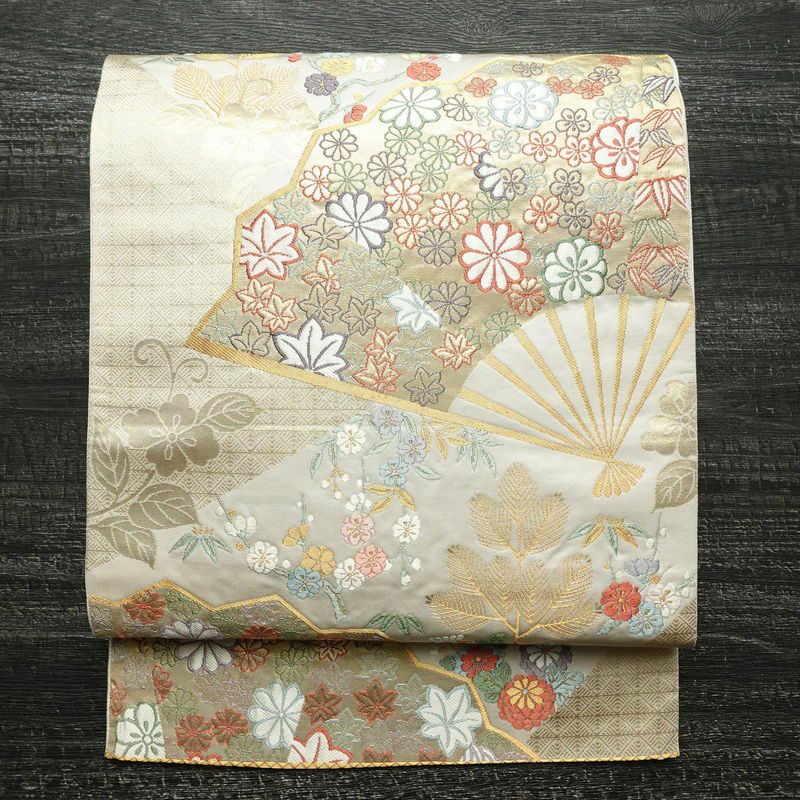 袋帯 六通柄 フォーマル用 正絹 古典柄 箔 金彩 帯 クリーム_画像1