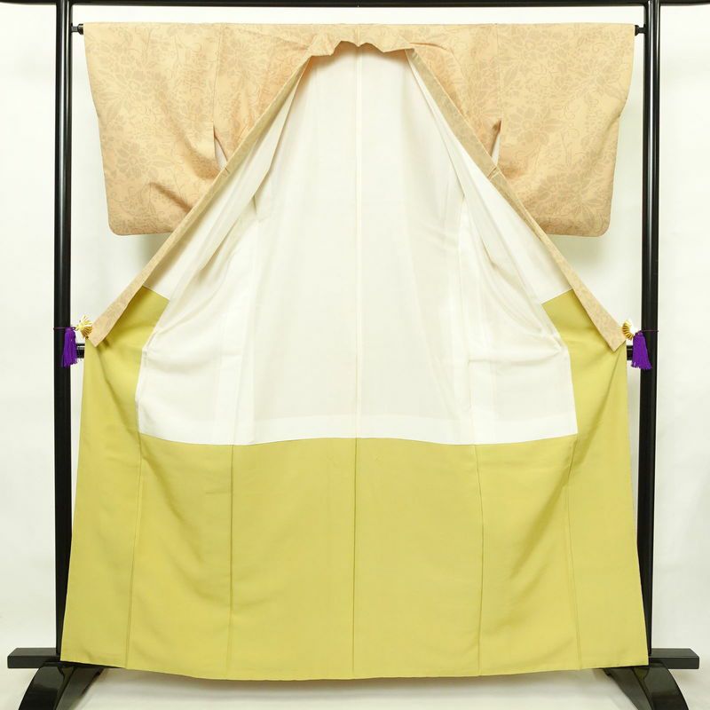 紬 良品 正絹 花柄 袷仕立て 身丈162cm 裄丈65.5cm 着物 ベージュ_画像3