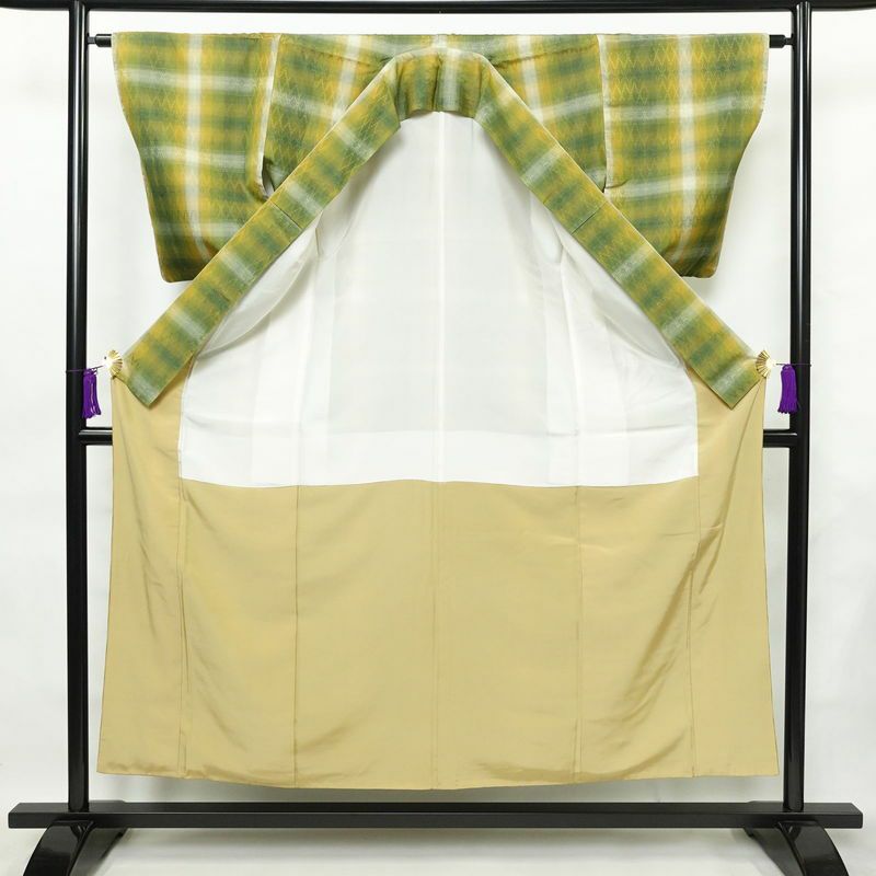 紬 正絹 縞柄・線柄 袷仕立て 身丈154cm 裄丈63cm 着物 緑・うぐいす色_画像3