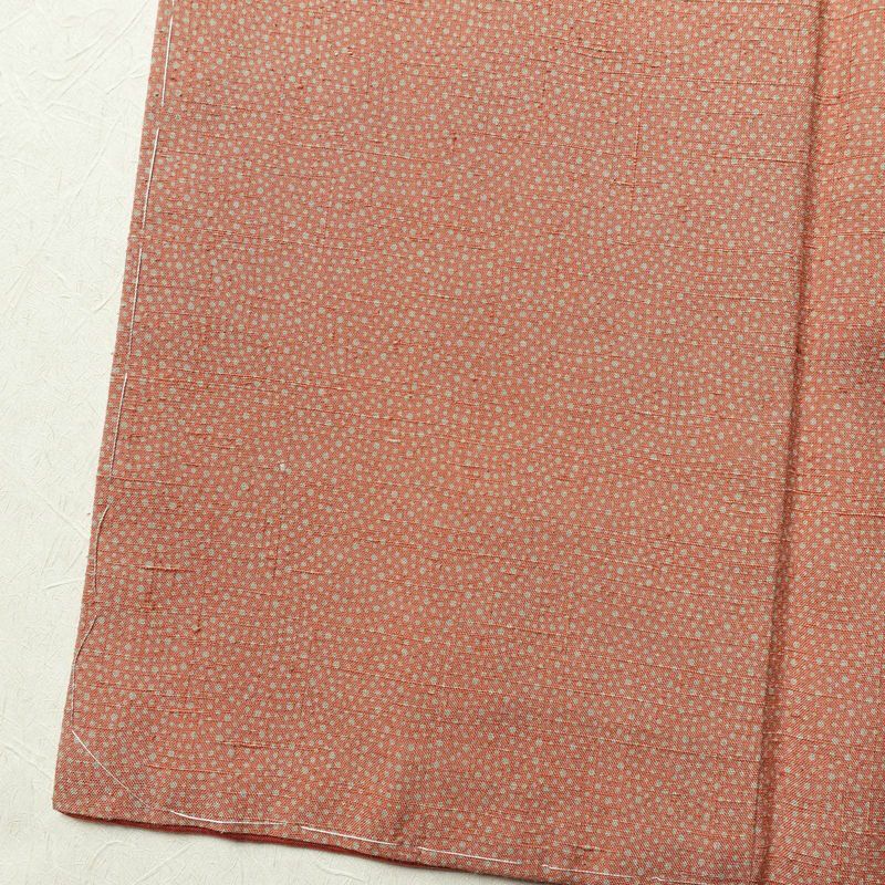 小紋 紬地 良品 しつけ糸付き 正絹 古典柄 袷仕立て 身丈153.5cm 裄丈64.5cm 着物 ピンク_画像11