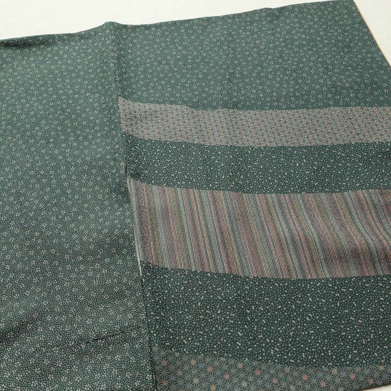 付け下げ 良品 正絹 古典柄 袷仕立て 身丈163.5cm 裄丈65cm フォーマル 着物 緑・うぐいす色_画像14