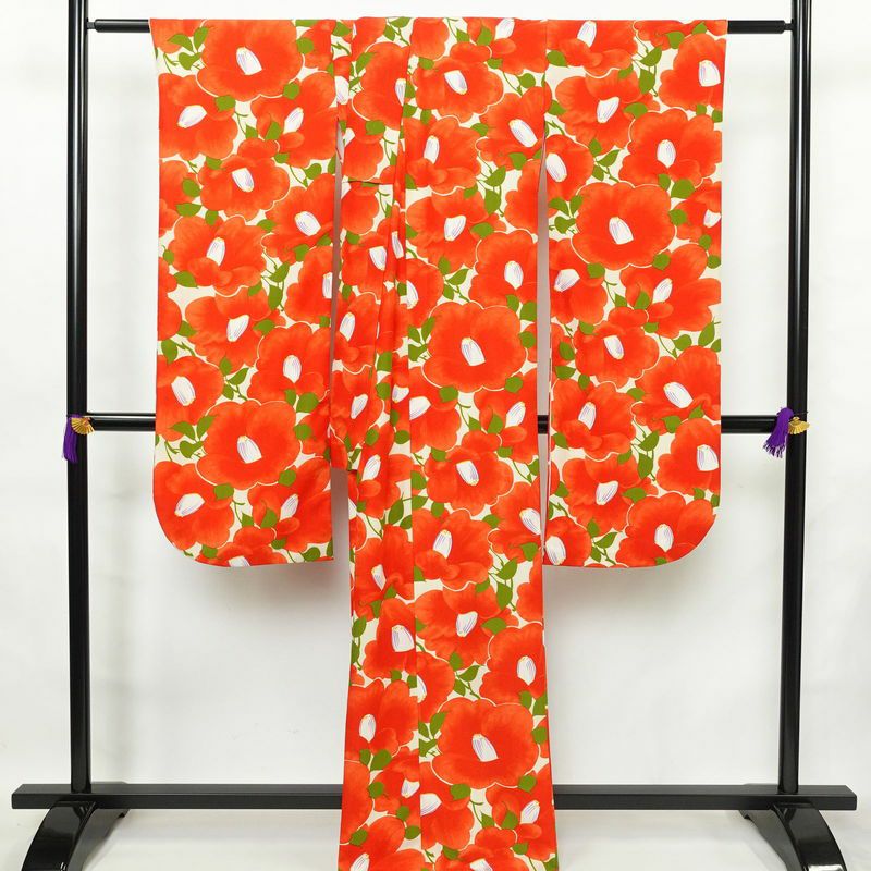 振袖 和風館 椿 良品 ポリエステル 花柄 袷仕立て 身丈167cm 裄丈69.5cm 着物 クリーム_画像2