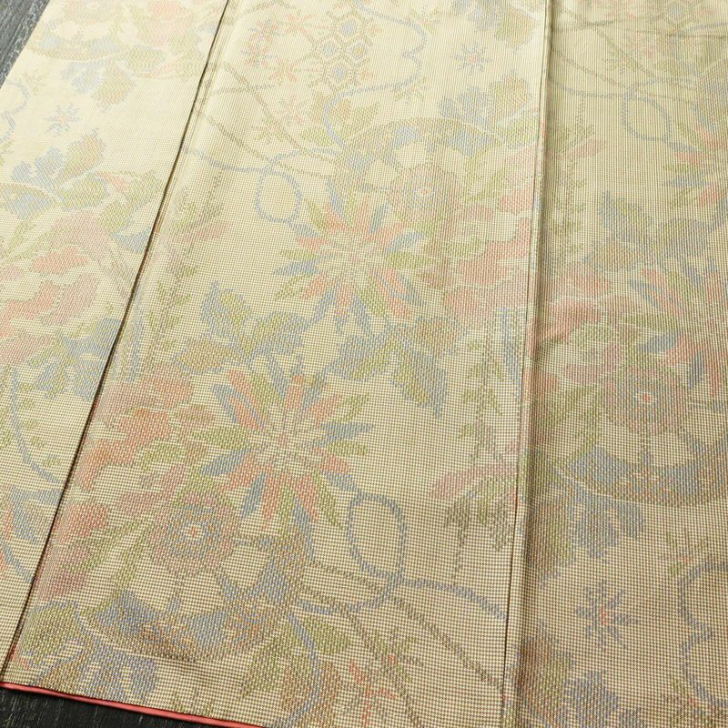 紬 正絹 木の葉・植物柄 袷仕立て 身丈151cm 裄丈63cm 一部しつけ糸付き 着物 ベージュ_画像4