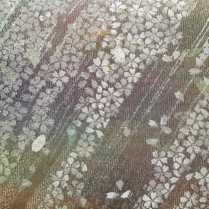 袋帯 全通柄 美品 フォーマル用 正絹 花柄 銀糸 多色使い_画像2
