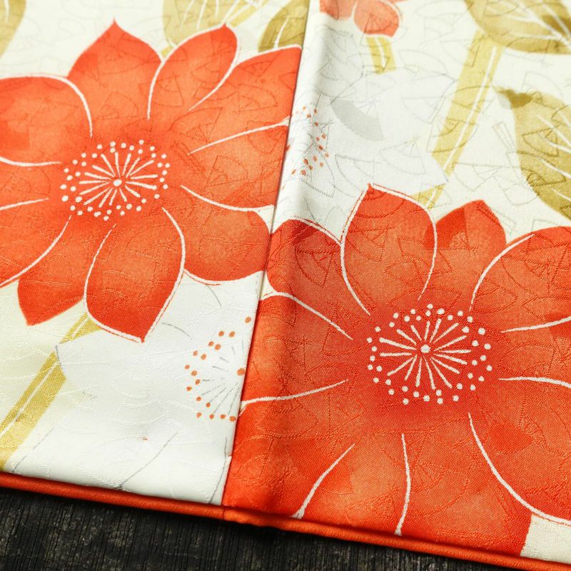 小紋 ポリエステル 花柄 袷仕立て 身丈153.5cm 裄丈64cm 着物 クリーム_画像9