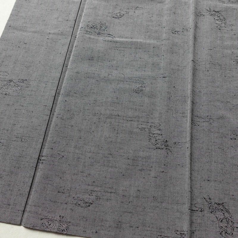 単衣 紬 正絹 古典柄 単衣仕立て 身丈157cm 裄丈63cm 一部しつけ糸付き 着物 紫・藤色_画像4