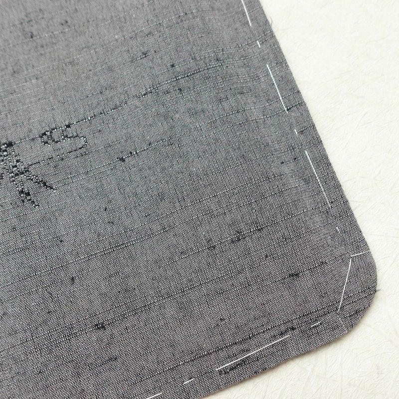 単衣 紬 正絹 古典柄 単衣仕立て 身丈157cm 裄丈63cm 一部しつけ糸付き 着物 紫・藤色_画像16