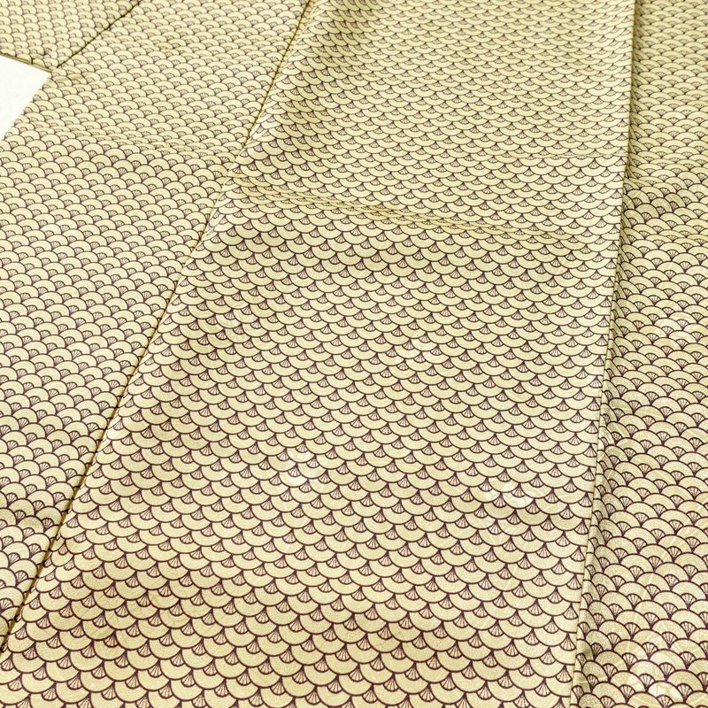 小紋 美品 しつけ糸付き ポリエステル 青海波 流水・波柄 袷仕立て 身丈156cm 裄丈64cm 着物 ベージュ_画像5