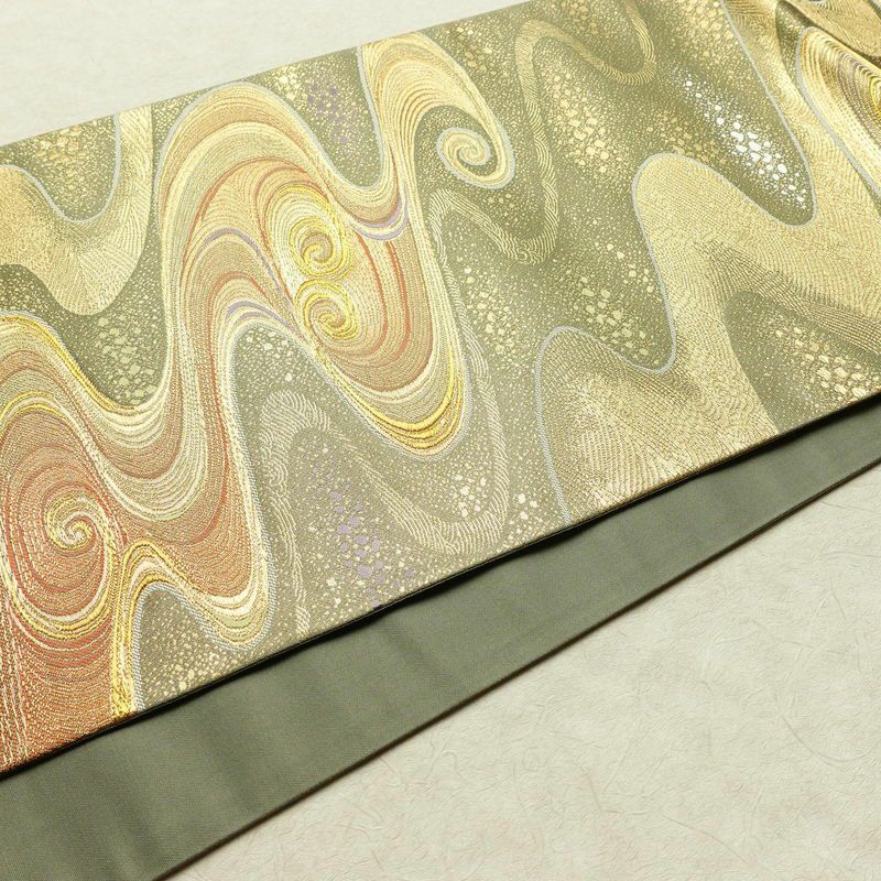 袋帯 観世流水文 六通柄 美品 フォーマル用 正絹 流水・波柄 箔 金通し 金糸 帯 緑・うぐいす色_画像10