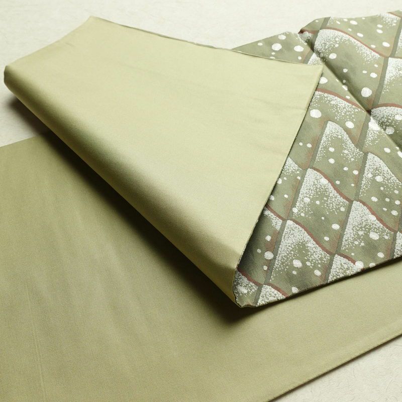 袋帯 六通柄 美品 フォーマル用 正絹 古典柄 銀糸 帯 緑・うぐいす色_画像8