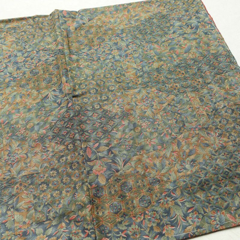 小紋 美品 しつけ糸付き 総柄 正絹 木の葉・植物柄 袷仕立て 身丈160.5cm 裄丈65cm 着物 緑・うぐいす色_画像13