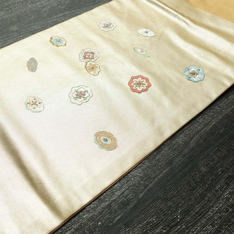 名古屋帯 太鼓柄 正絹 幾何学柄・抽象柄 名古屋仕立て 箔 刺繍 帯 黄・黄土色_画像12