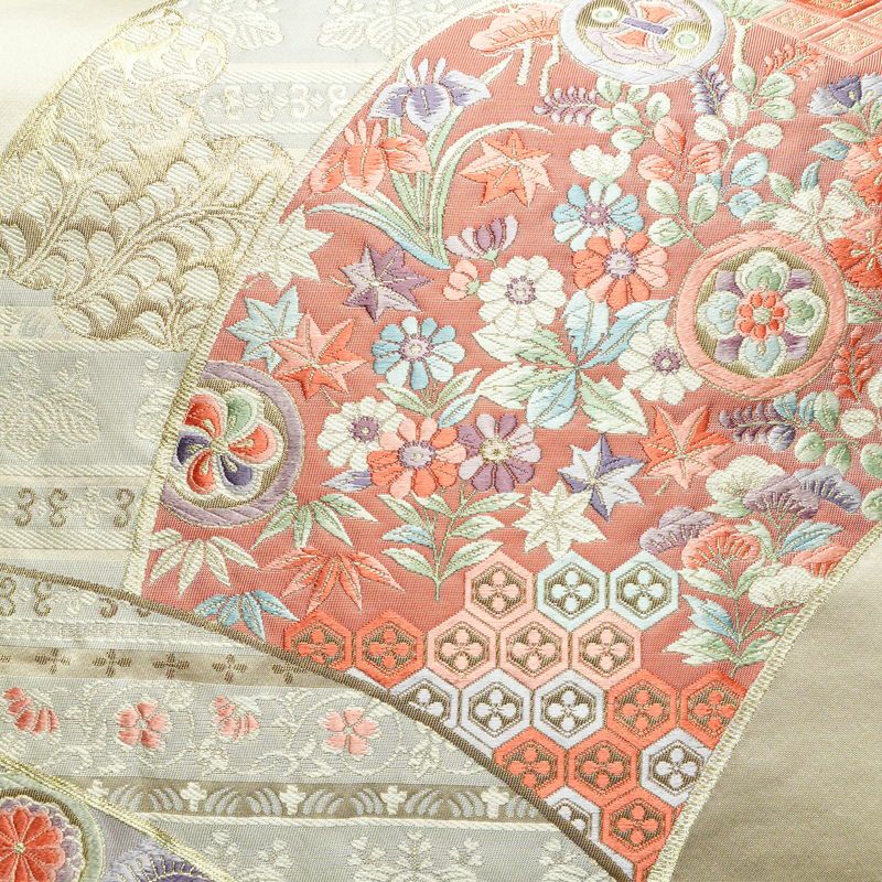 袋帯 六通柄 フォーマル用 正絹 古典柄 箔 刺繍 帯 亀甲 扇面 松 クリーム_画像2