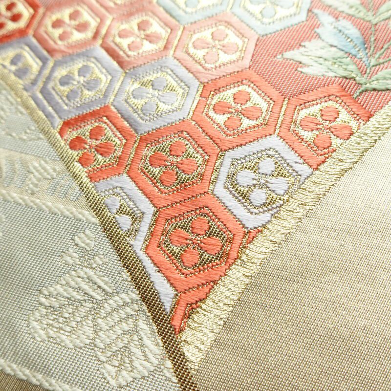 袋帯 六通柄 フォーマル用 正絹 古典柄 箔 刺繍 帯 亀甲 扇面 松 クリーム_画像7