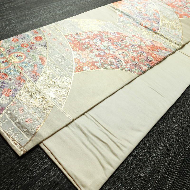 袋帯 六通柄 フォーマル用 正絹 古典柄 箔 刺繍 帯 亀甲 扇面 松 クリーム_画像9