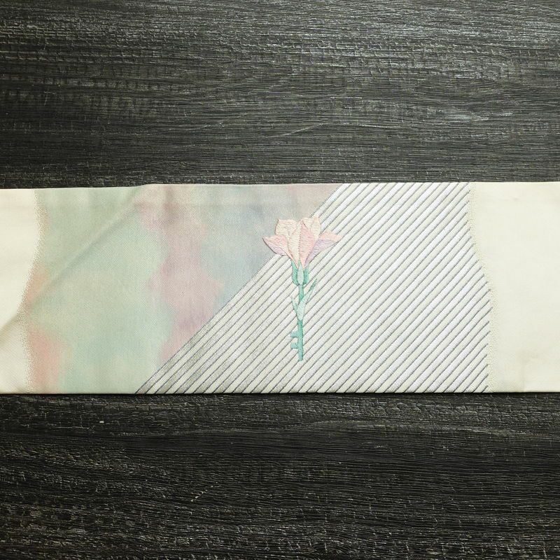 名古屋帯 太鼓柄 正絹 花柄 名古屋仕立て 箔 刺繍 帯 ファンシー 多色使い_画像12