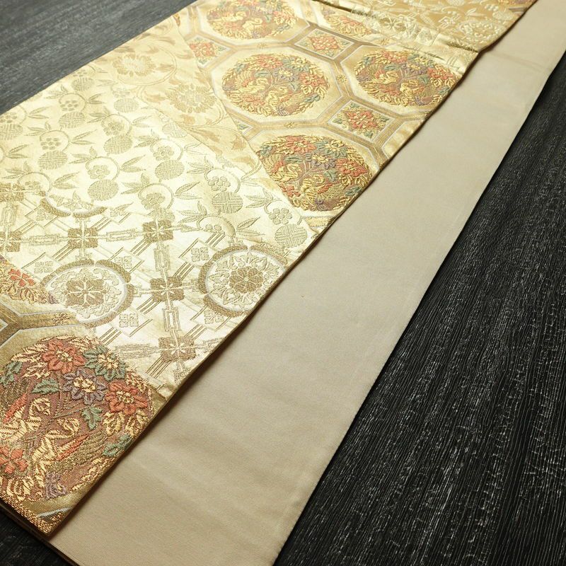 袋帯 金彩正倉院 六通柄 良品 フォーマル用 正絹 幾何学柄・抽象柄 箔 帯 金・銀_画像8