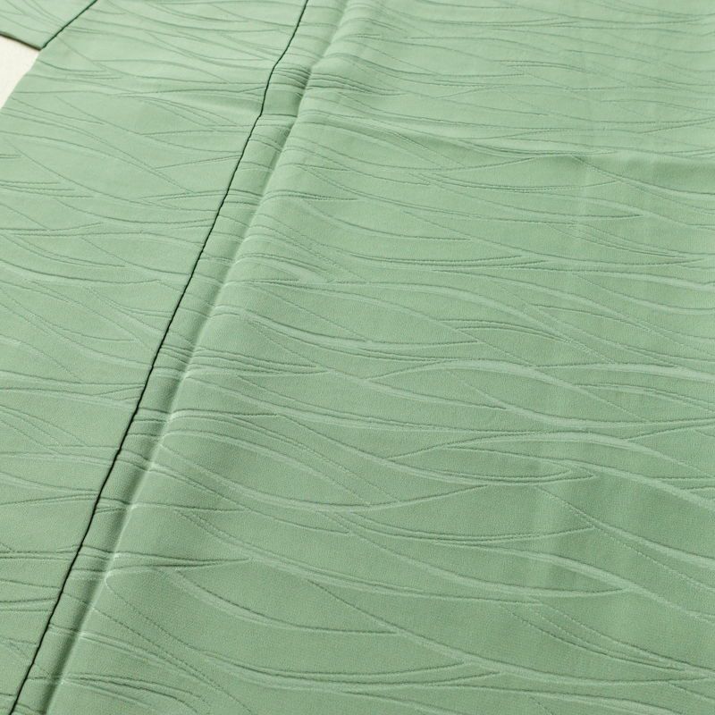 色無地 一つ紋付き 正絹 木の葉・植物柄 袷仕立て 身丈153cm 裄丈64.5cm 一部しつけ糸付き 着物 緑・うぐいす色_画像5