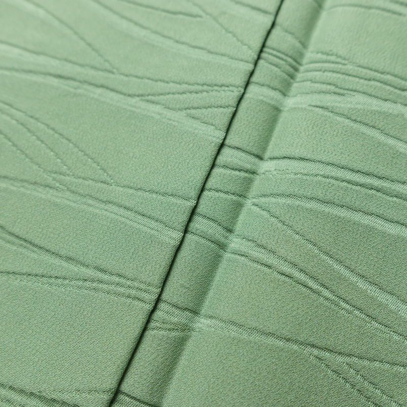 色無地 一つ紋付き 正絹 木の葉・植物柄 袷仕立て 身丈153cm 裄丈64.5cm 一部しつけ糸付き 着物 緑・うぐいす色_画像9