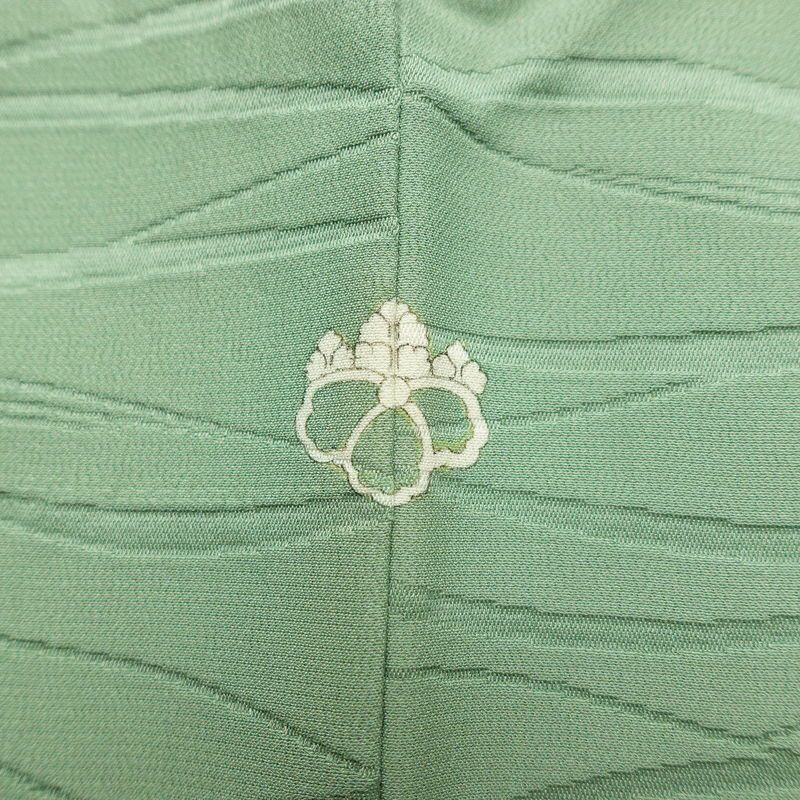 色無地 一つ紋付き 正絹 木の葉・植物柄 袷仕立て 身丈153cm 裄丈64.5cm 一部しつけ糸付き 着物 緑・うぐいす色_画像12