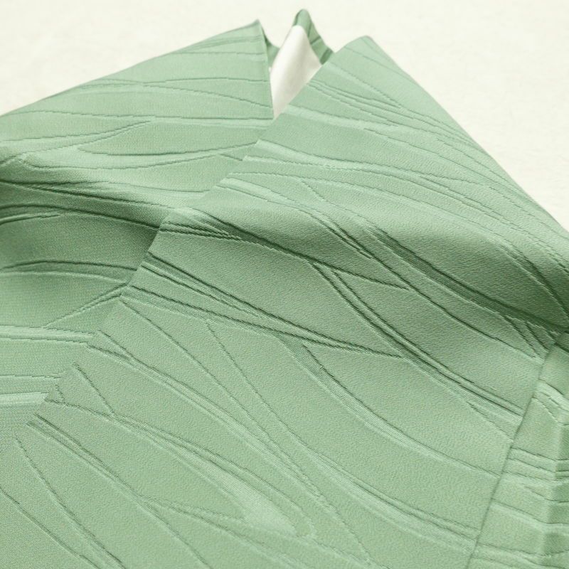 色無地 一つ紋付き 正絹 木の葉・植物柄 袷仕立て 身丈153cm 裄丈64.5cm 一部しつけ糸付き 着物 緑・うぐいす色_画像17