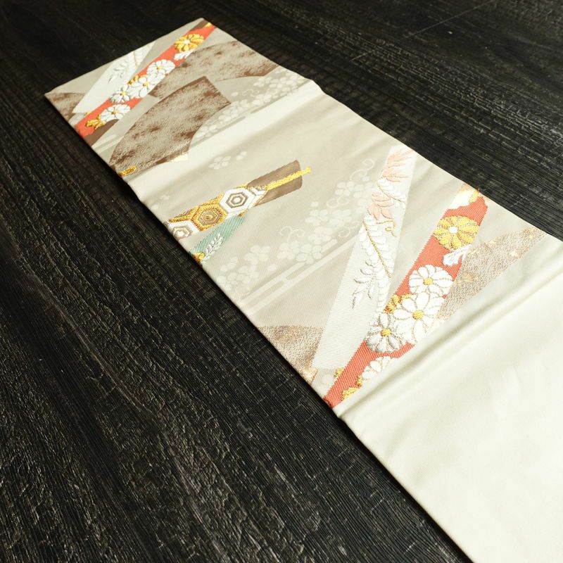 名古屋帯 六通柄 正絹 古典柄 名古屋仕立て 箔 金糸 銀糸 扇子 帯 クリーム_画像16