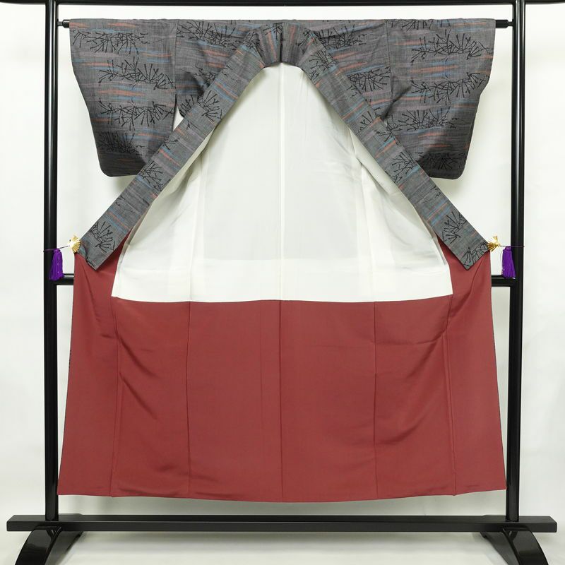 紬 正絹 木の葉・植物柄 袷仕立て 身丈152cm 裄丈63.5cm 着物 グレー_画像3