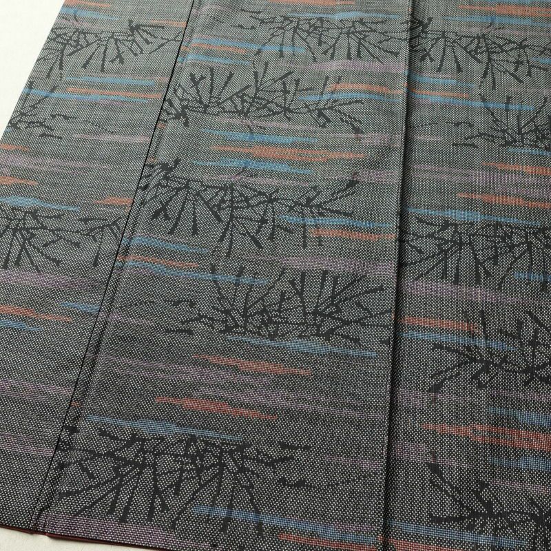 紬 正絹 木の葉・植物柄 袷仕立て 身丈152cm 裄丈63.5cm 着物 グレー_画像4