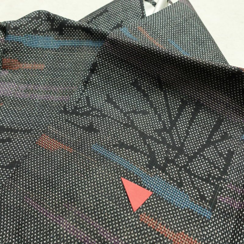 紬 正絹 木の葉・植物柄 袷仕立て 身丈152cm 裄丈63.5cm 着物 グレー_画像17