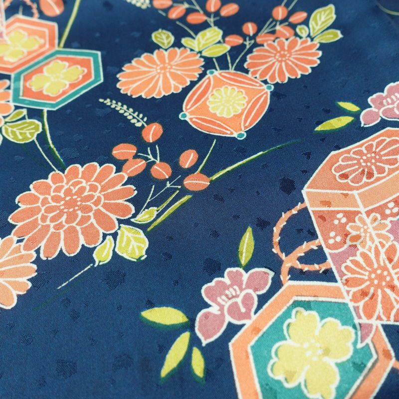 小紋 ポリエステル 古典柄 袷仕立て 身丈153cm 裄丈63.5cm 着物 青・紺_画像6