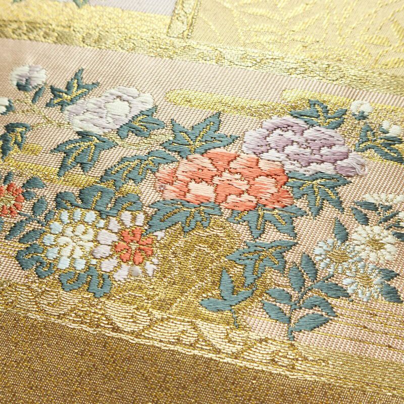 名古屋帯 太鼓柄 落款入り 正絹 木の葉・植物柄 名古屋仕立て 箔 金糸 帯 黄・黄土色_画像3