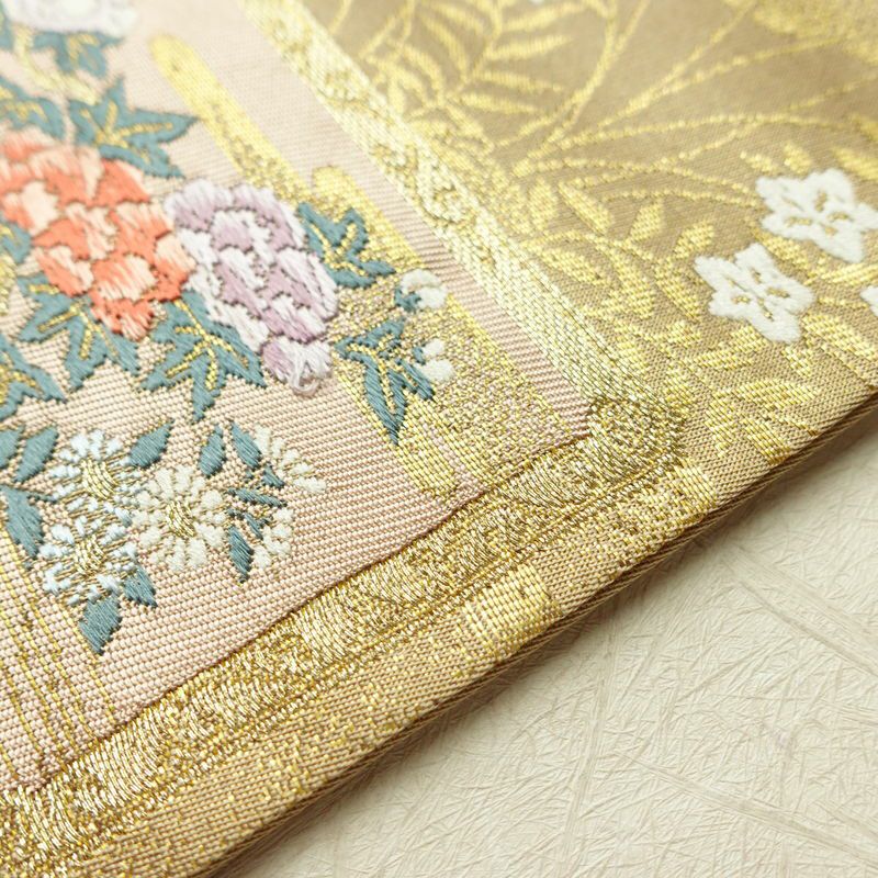 名古屋帯 太鼓柄 落款入り 正絹 木の葉・植物柄 名古屋仕立て 箔 金糸 帯 黄・黄土色_画像11