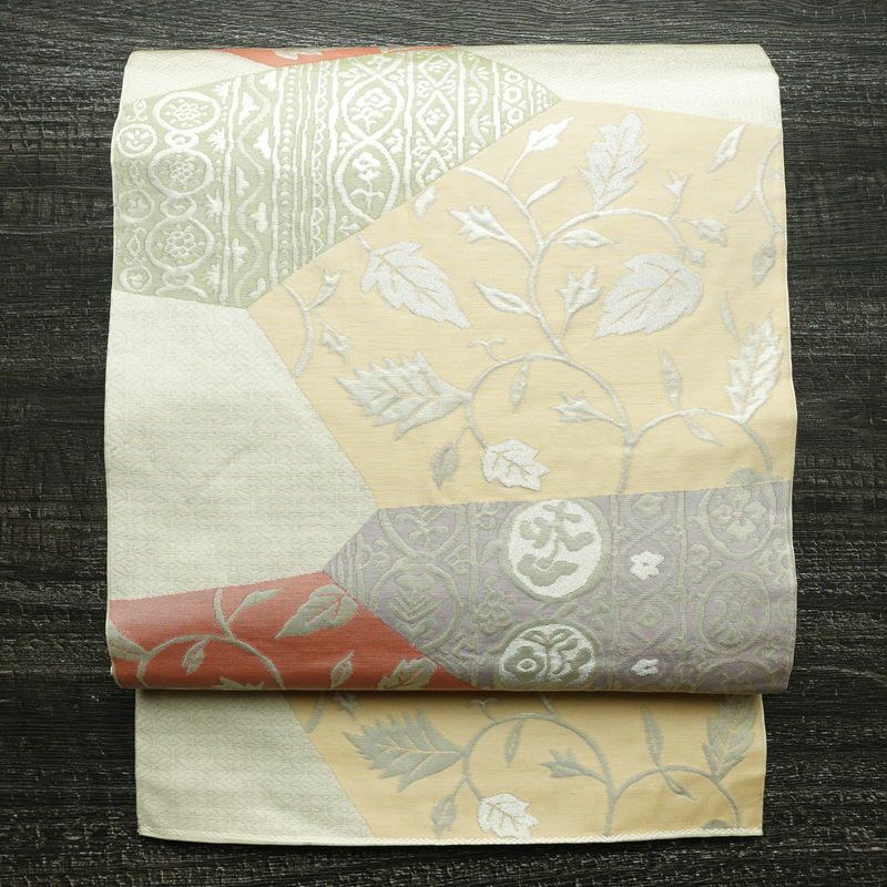 袋帯 六通柄 フォーマル用 正絹 木の葉・植物柄 箔 帯 クリーム_画像1