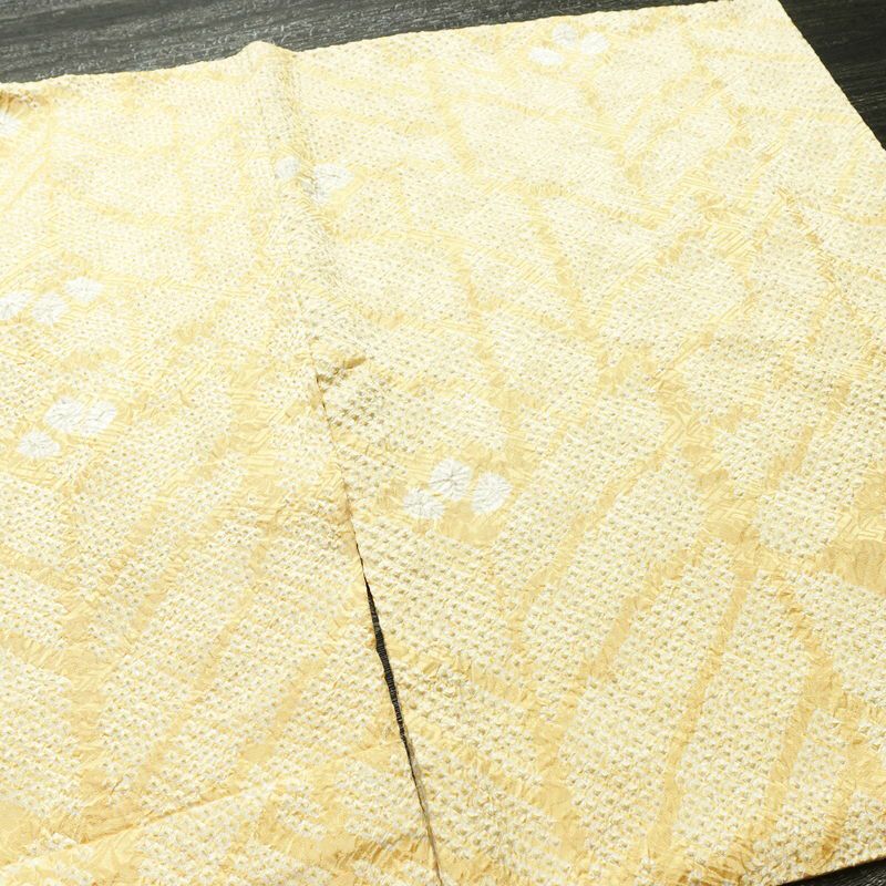 小紋 絞り 総絞り 正絹 古典柄 袷仕立て 身丈160cm 裄丈65.5cm 着物 クリーム_画像16