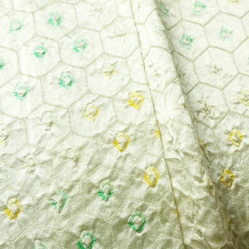 小紋 絞り しつけ糸付き 正絹 古典柄 袷仕立て 身丈160cm 裄丈65.5cm 着物 クリーム_画像11