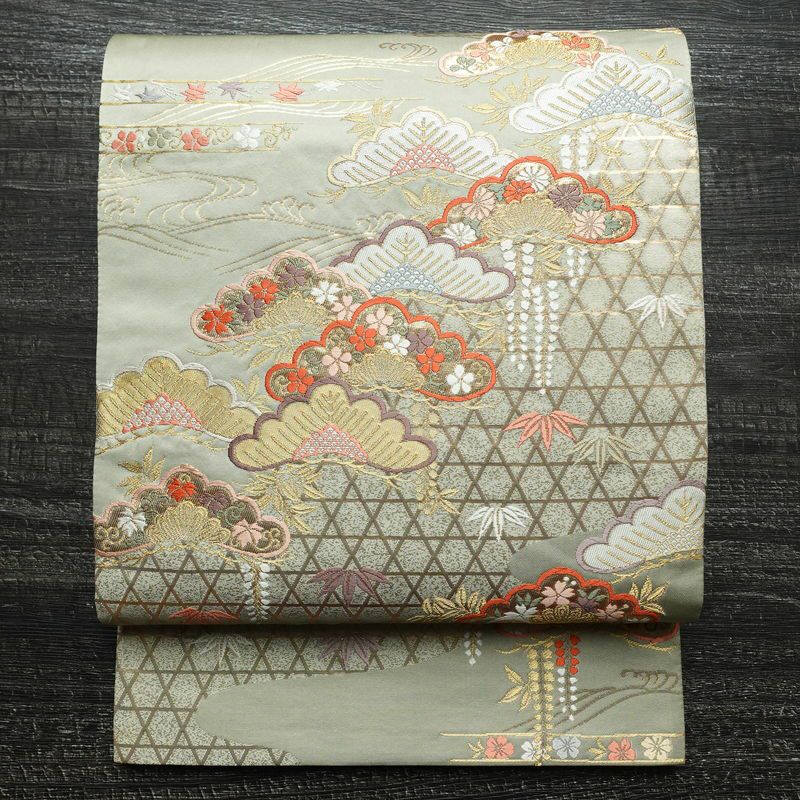 袋帯 六通柄 フォーマル用 正絹 古典柄 松 箔 金糸 帯 緑・うぐいす色_画像1