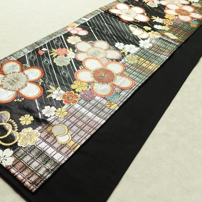 袋帯 六通柄 振袖用 正絹 花柄 桜 箔 金糸 帯 黒_画像8