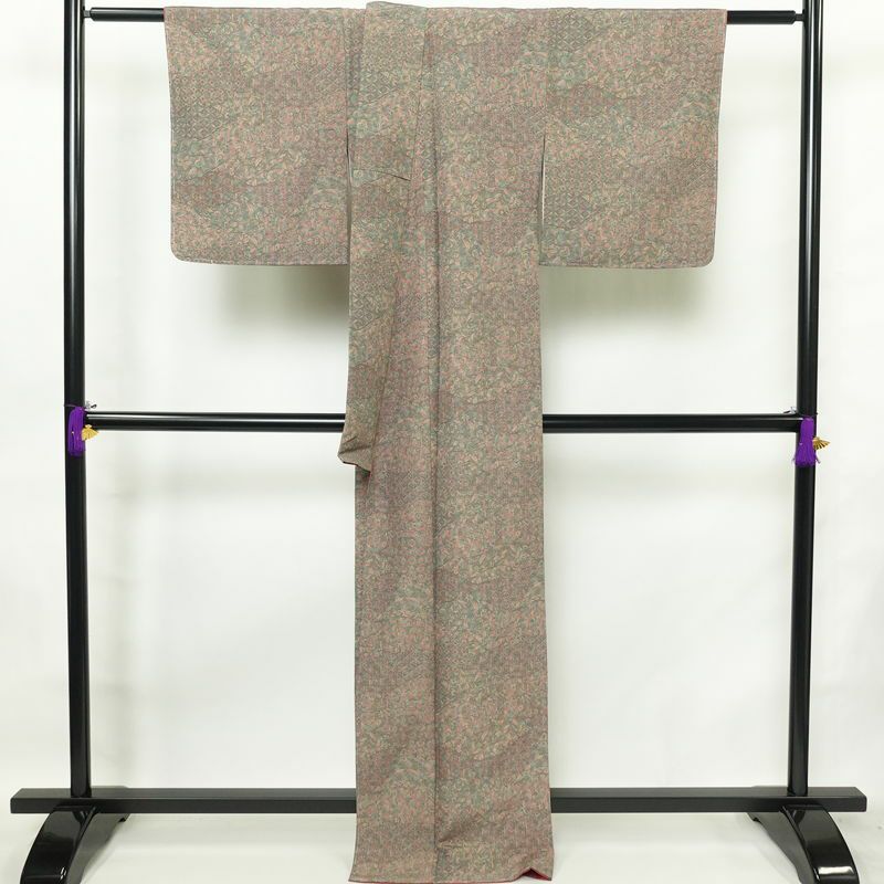 小紋 良品 しつけ糸付き 縮緬 総柄 ポリエステル 木の葉・植物柄 袷仕立て 身丈166cm 裄丈66cm 着物 多色使い_画像2