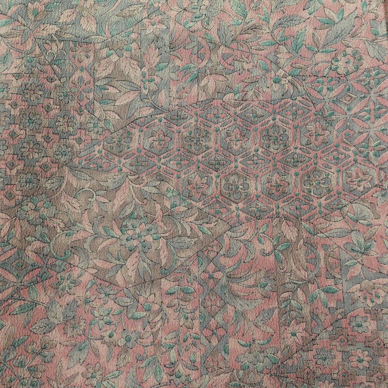 小紋 良品 しつけ糸付き 縮緬 総柄 ポリエステル 木の葉・植物柄 袷仕立て 身丈166cm 裄丈66cm 着物 多色使い_画像6