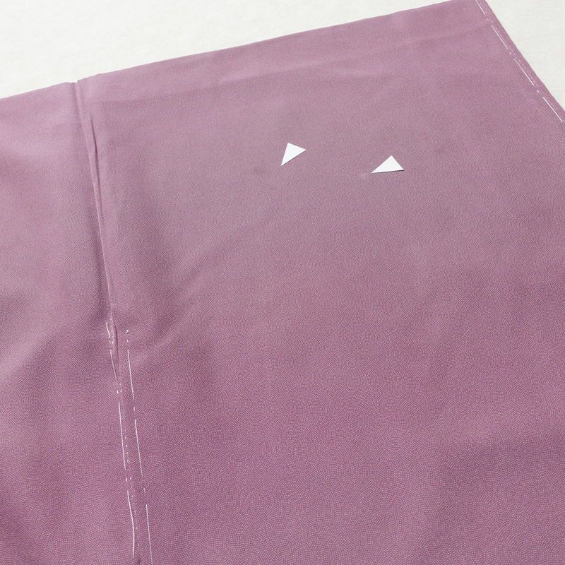 色無地 古法草木染 しつけ糸付き 鮫小紋 正絹 流水・波柄 袷仕立て 身丈169cm 裄丈68.5cm 着物 紫・藤色_画像18