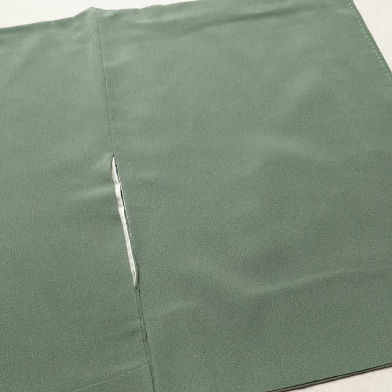 色留袖 縮緬 一つ紋付き 正絹 風景柄 袷仕立て 身丈160cm 裄丈67cm 共八掛 フォーマル 着物 緑・うぐいす色_画像16