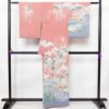 訪問着 良品 落款入り 縮緬 正絹 人物・動物柄 袷仕立て 身丈160cm 裄丈67cm フォーマル 着物 ピンク_画像2
