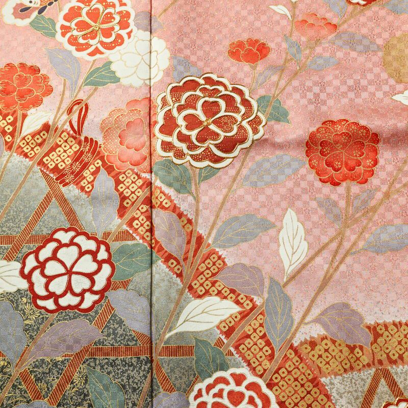 振袖 金駒刺繍 正絹 花柄 袷仕立て 身丈168cm 裄丈67.5cm 箔 金彩 蝶 フォーマル 着物 ピンク_画像6